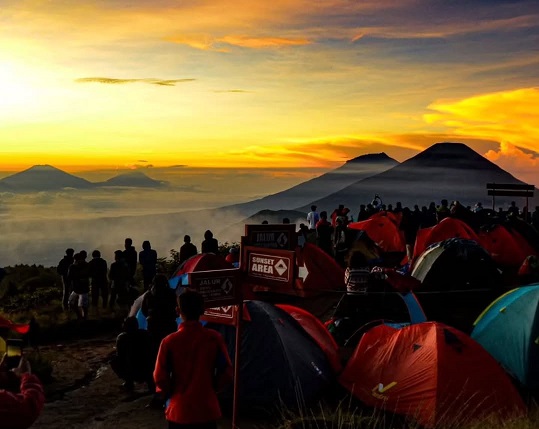 Wisata Gunung Tidak Terlalu Tinggi Alera Adventure (SC IG _mal.lza_)