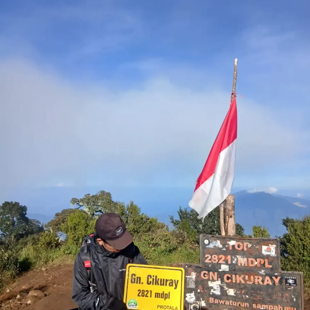 Jalur Pendakian Gunung Cikuray Alera Adventure (SC IG wann0021)