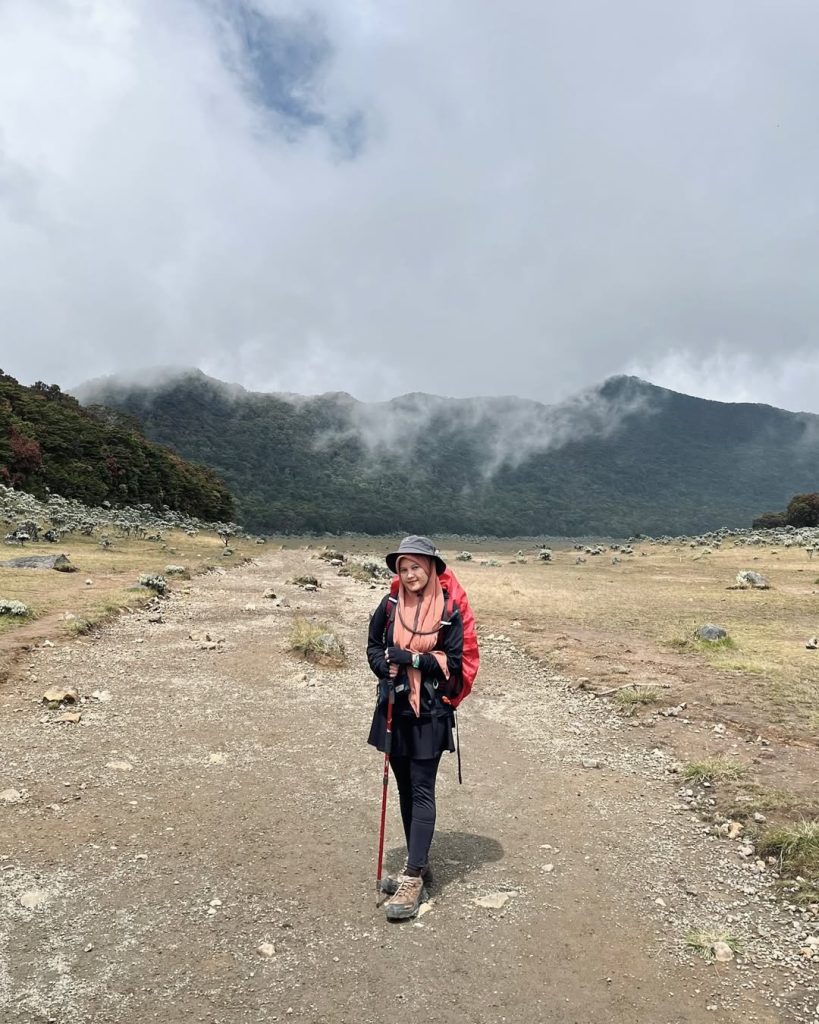 Jalur Pendakian Gunung Pangrango Alera Adventure (SC IG dvitasr_) (2)
