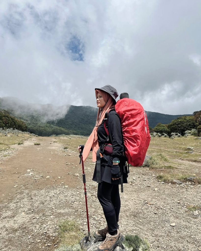 Jalur Pendakian Gunung Pangrango Alera Adventure (SC IG dvitasr_)