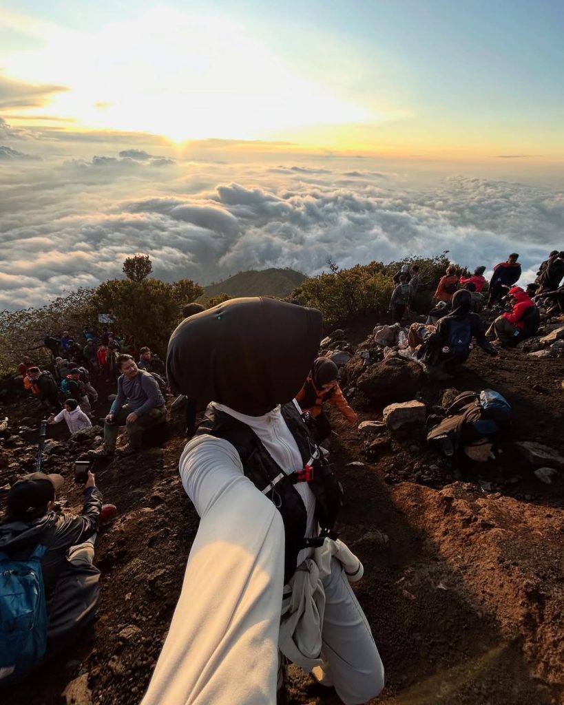 Jalur Pendakian Gunung Slamet Terbaik Alera Adventure (SC IG ade.riska_) (2)