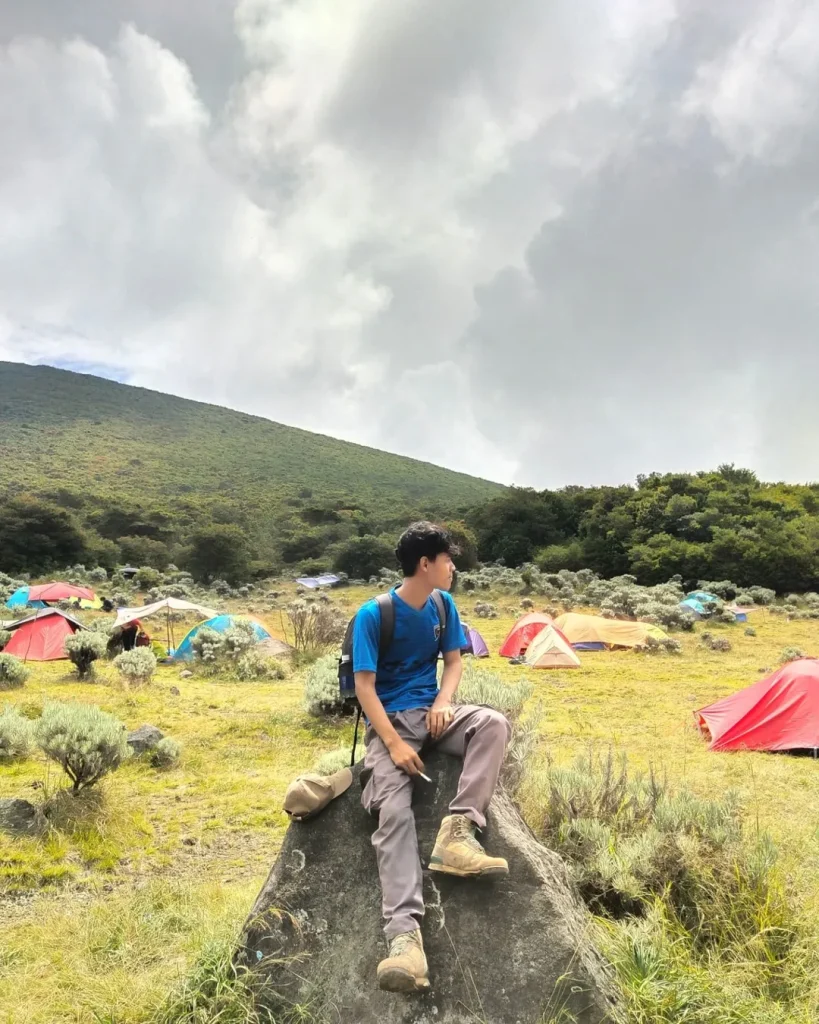 Sunrise di Puncak Gunung Pangrango Alera Adventure (SC IG rudiaprilian_) (2)