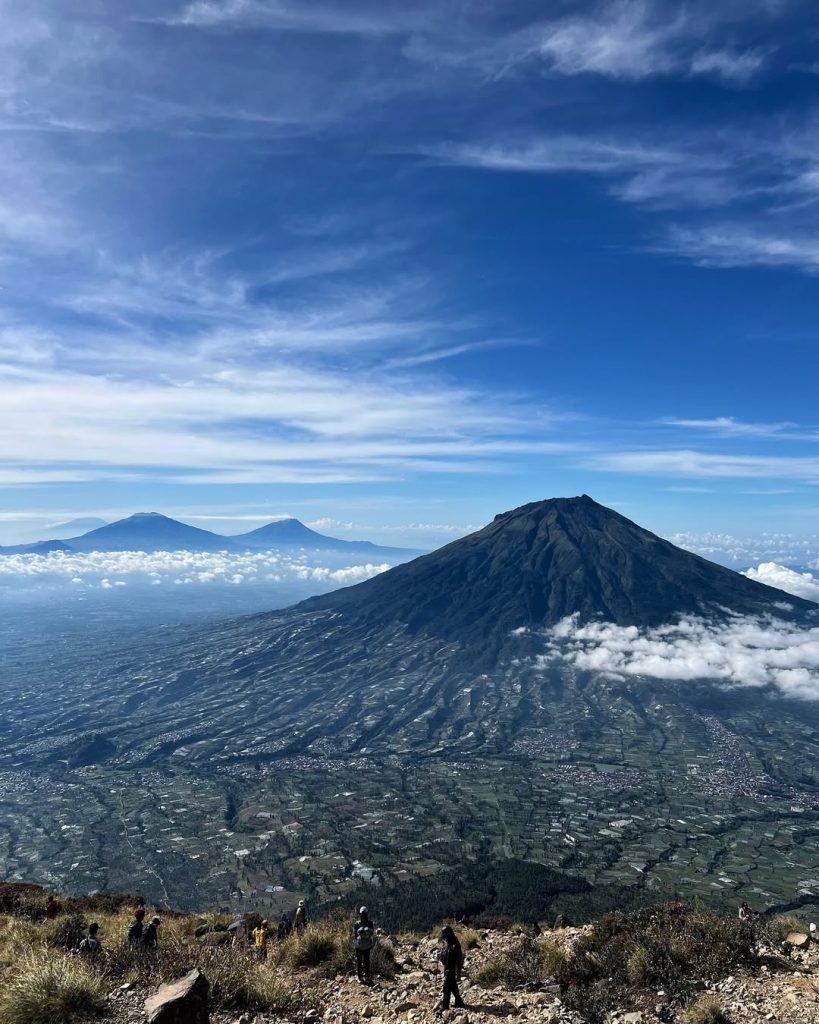 Tips Mendaki Gunung Dengan Budget Terbatas Alera Adventure (SC IG sandiiiag)