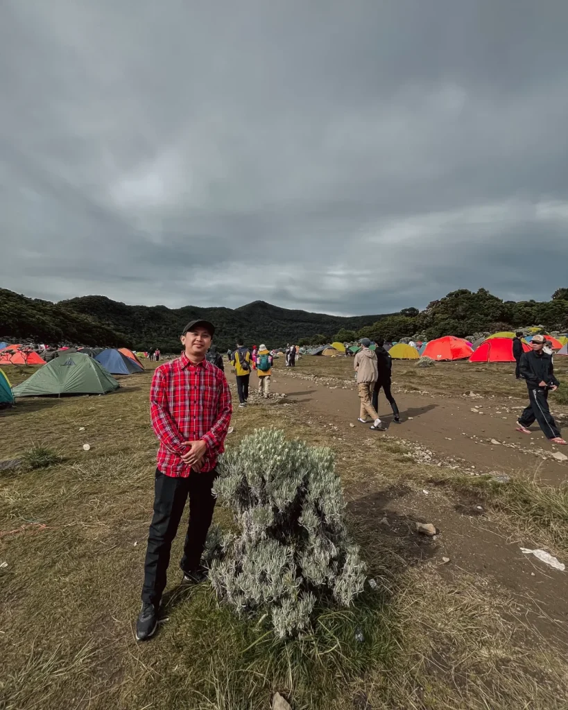 Spot Foto Terbaik di Gunung Gede Alera Adventure (Sc IG ponconugroho148) (2)