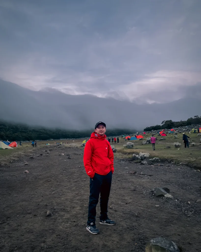 Spot Foto Terbaik di Gunung Gede Alera Adventure (Sc IG ponconugroho148)