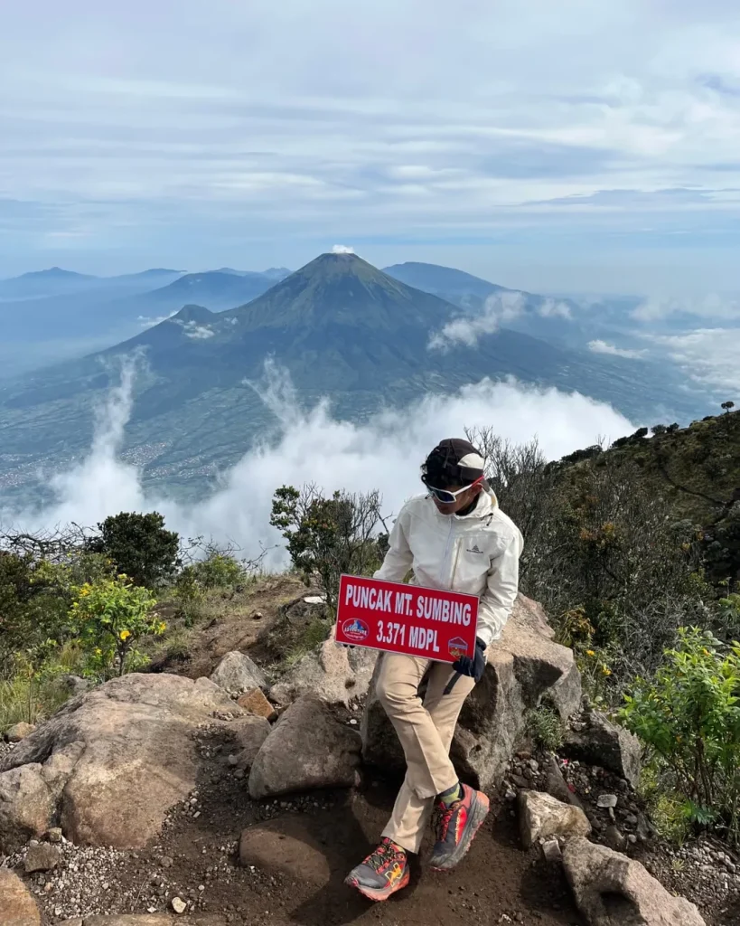 Spot Foto Terbaik di Gunung Sumbing Alera Adventure (SC IG abilhasanta_) (2)