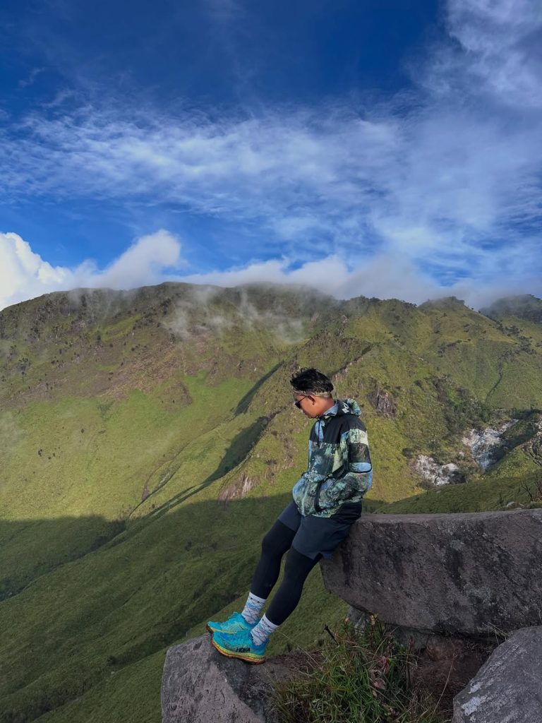 Mendaki Gunung di Musim Hujan Alera Adventure (SC IG bolem_cake) (3)