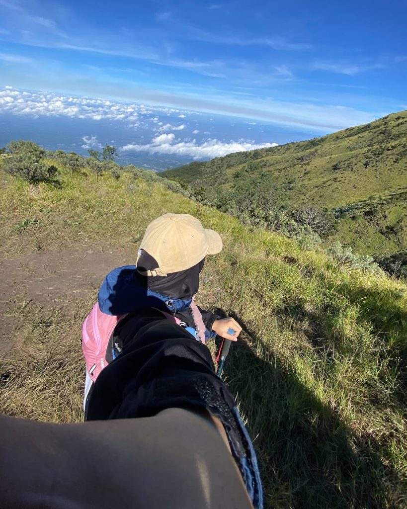Rekomendasi Gunung Terbaik Untuk Solo Hiking Alera Adventure (SC IG nakomiii_) (3)