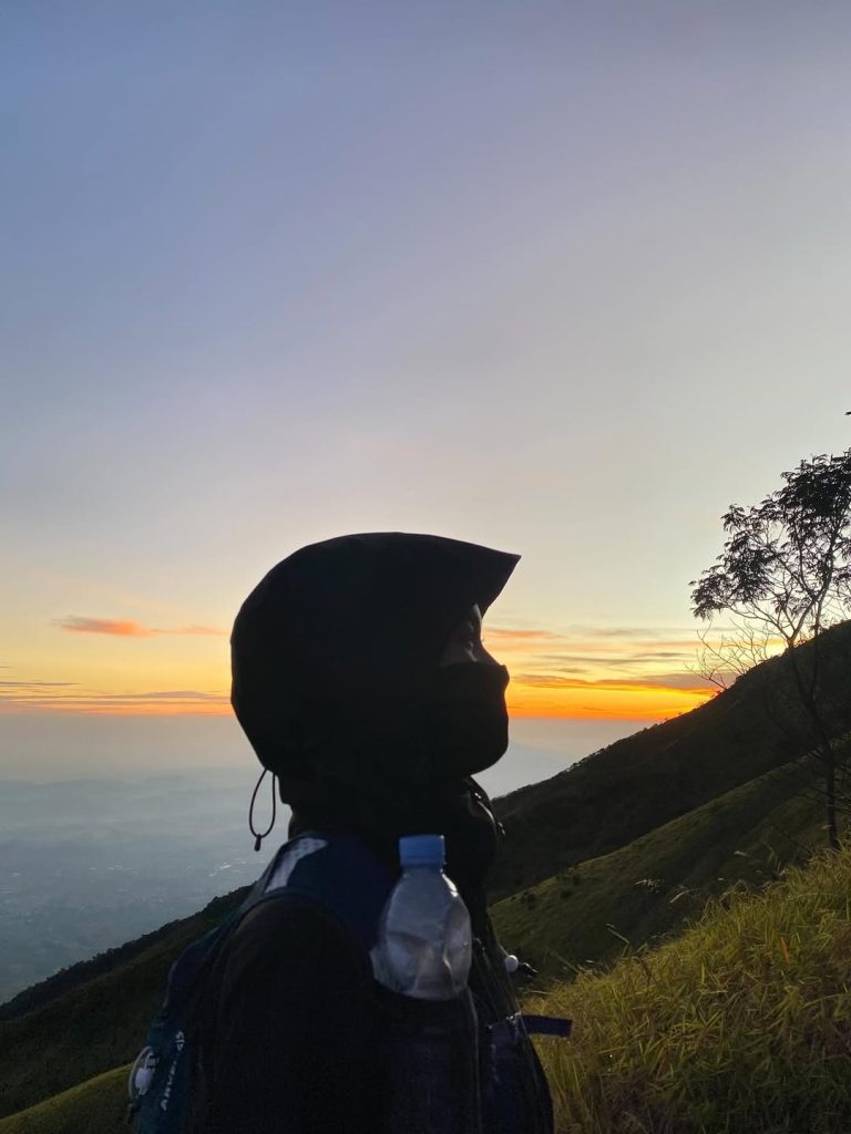 Itinerary Pendakian GUnung Sumbing Via Kaliangkrik (SC IG _apiiiiii1)