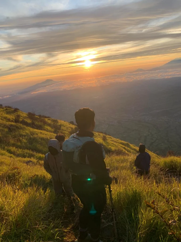 Itinerary Pendakian Gunung Sindoro (SC IG radityaekaramadhan_) (2)