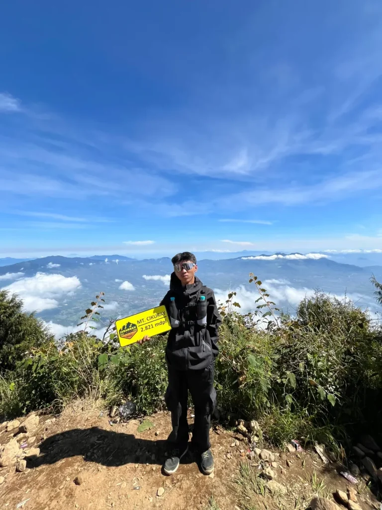 Itinerary Pendakian Gunung Cikuray Via Kiara Janggot (SC IG mhmaadandriii._)