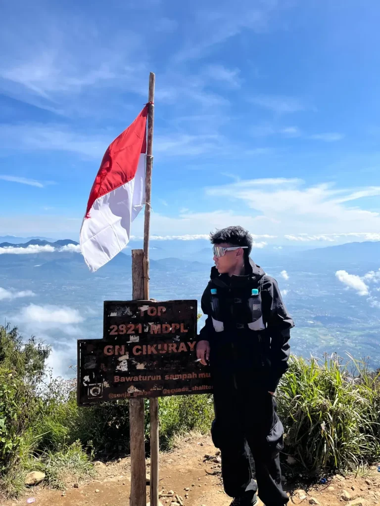 Itinerary Pendakian Gunung Cikuray Via Kiara Janggot (SC IG mhmaadandriii._)
