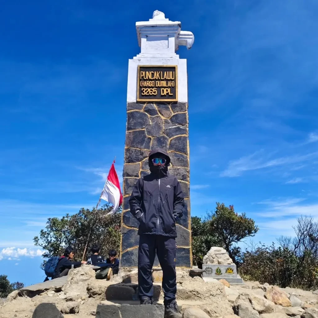 Itinerary Pendakian Gunung Lawu Via Jogorogo (SC IG ye.adymk_)