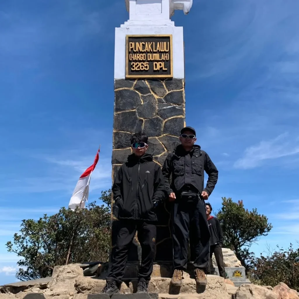 Itinerary Pendakian Gunung Lawu Via Jogorogo (SC IG ye.adymk_)