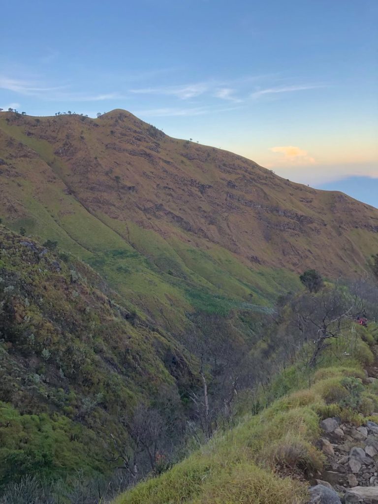 Itinerary Pendakian Gunung Merbabu Via Wekas (SC IG z4aa2aa__)