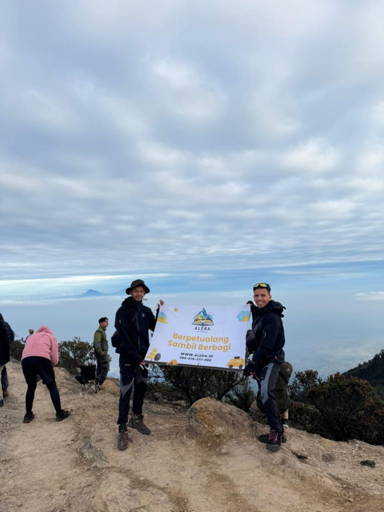 Private Trip Gunung Lawu Via Cemoro Sewu Alera Adventure