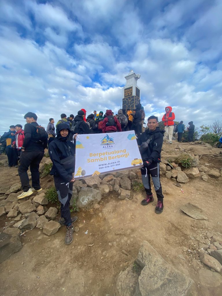 Private Trip Gunung Lawu Via Cemoro Kandang Alera Adventure