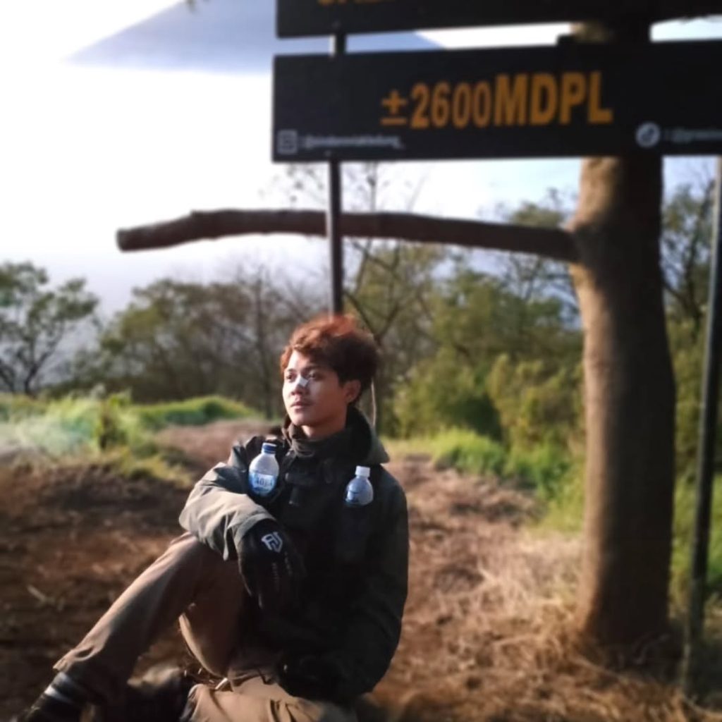 Private Trip Gunung Sindoro Via Alang Alang Sewu Alera Adventure (SC IG _m.fayy_)