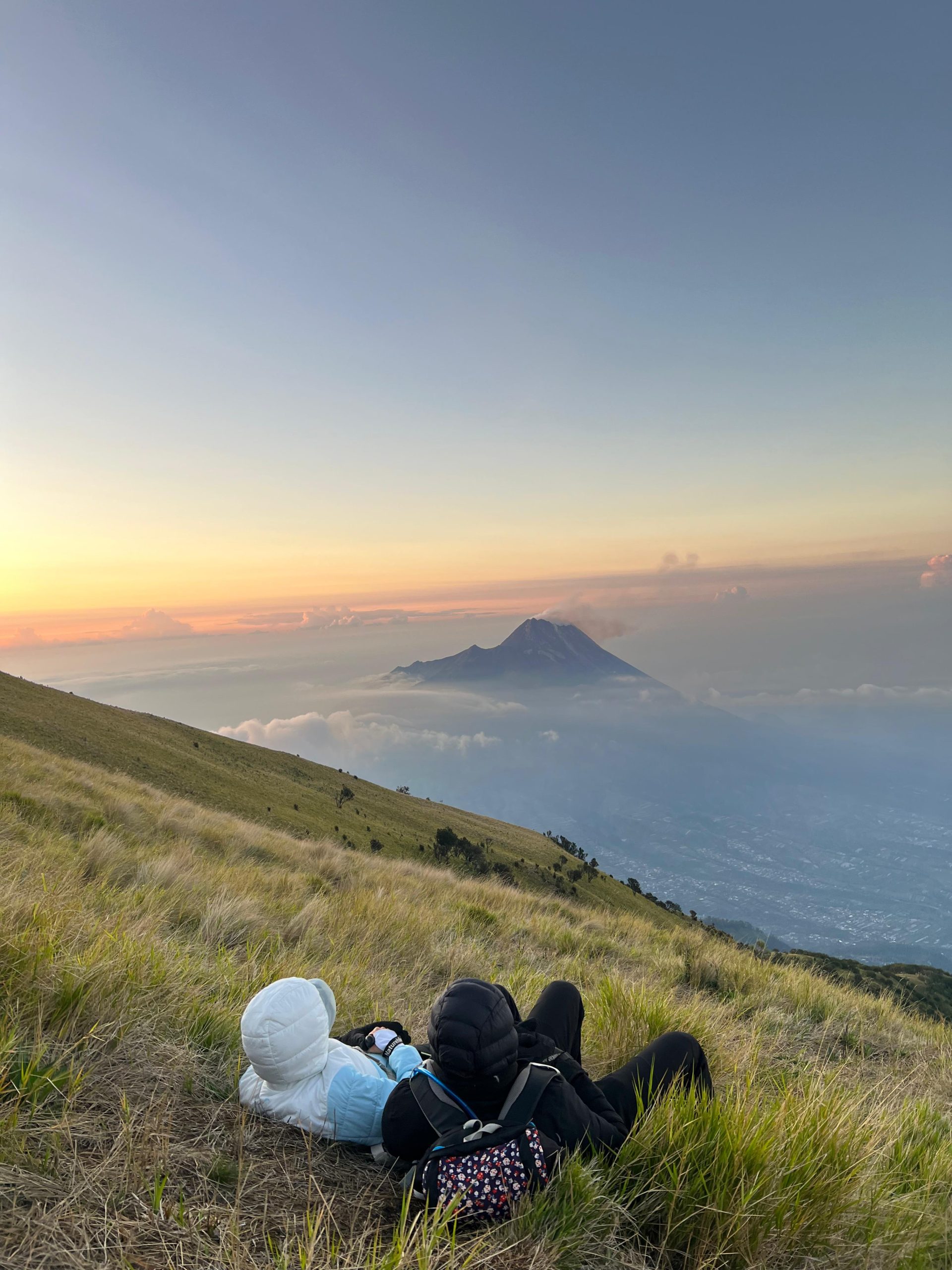 Ide Liburan Desember Gunung Merbabu Alera Adventure Ide Liburan Desember Pemandangan Gunung Merbabu Alera Adventure