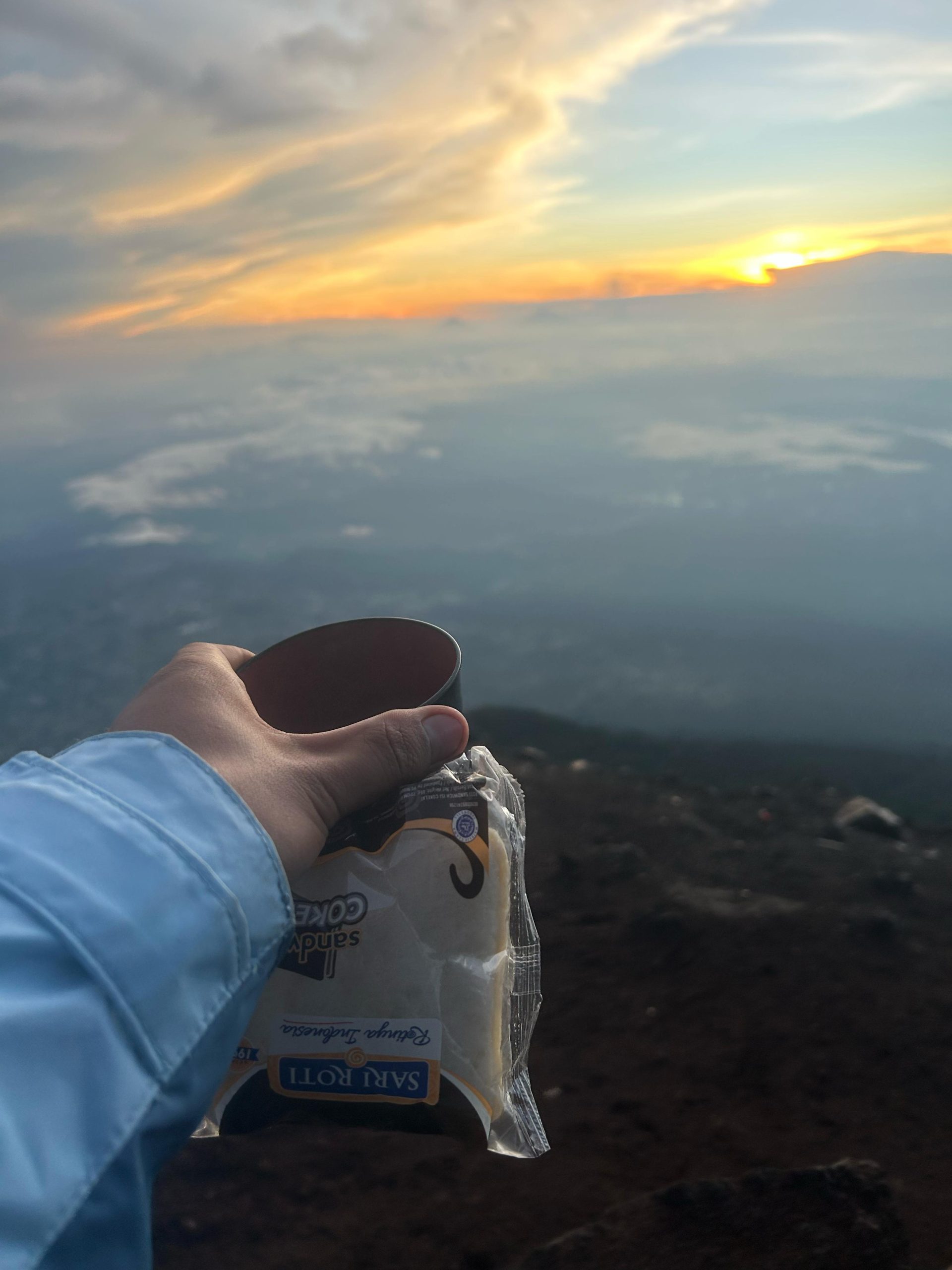 Jasa Guide Slamet Keindahan Pagi Alera Adventure Jasa Guide Slamet Panorama Puncak Alera Adventure