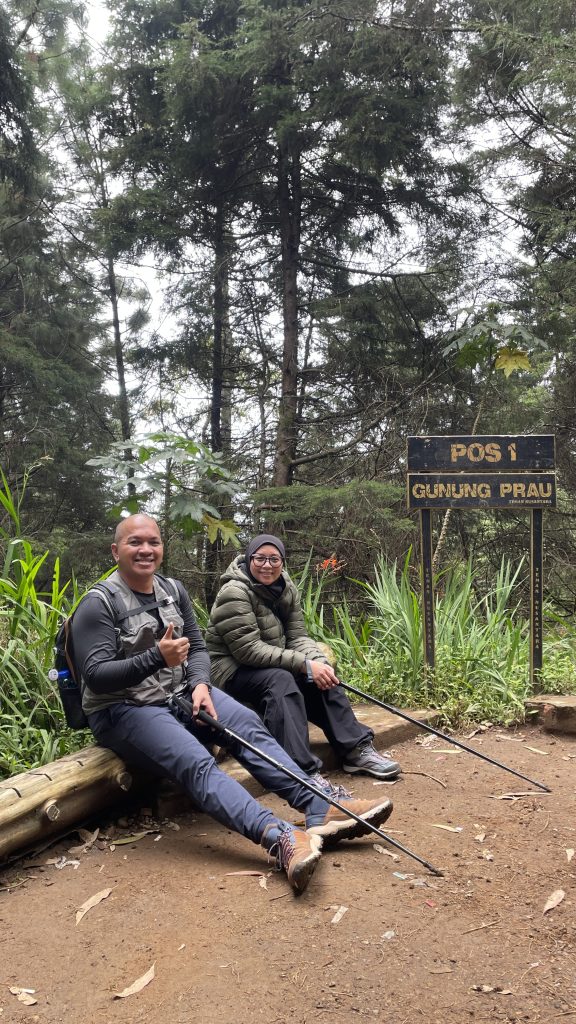 Pemandangan indah di jalur Guide Prau Via Kalilembu Alera Adventure