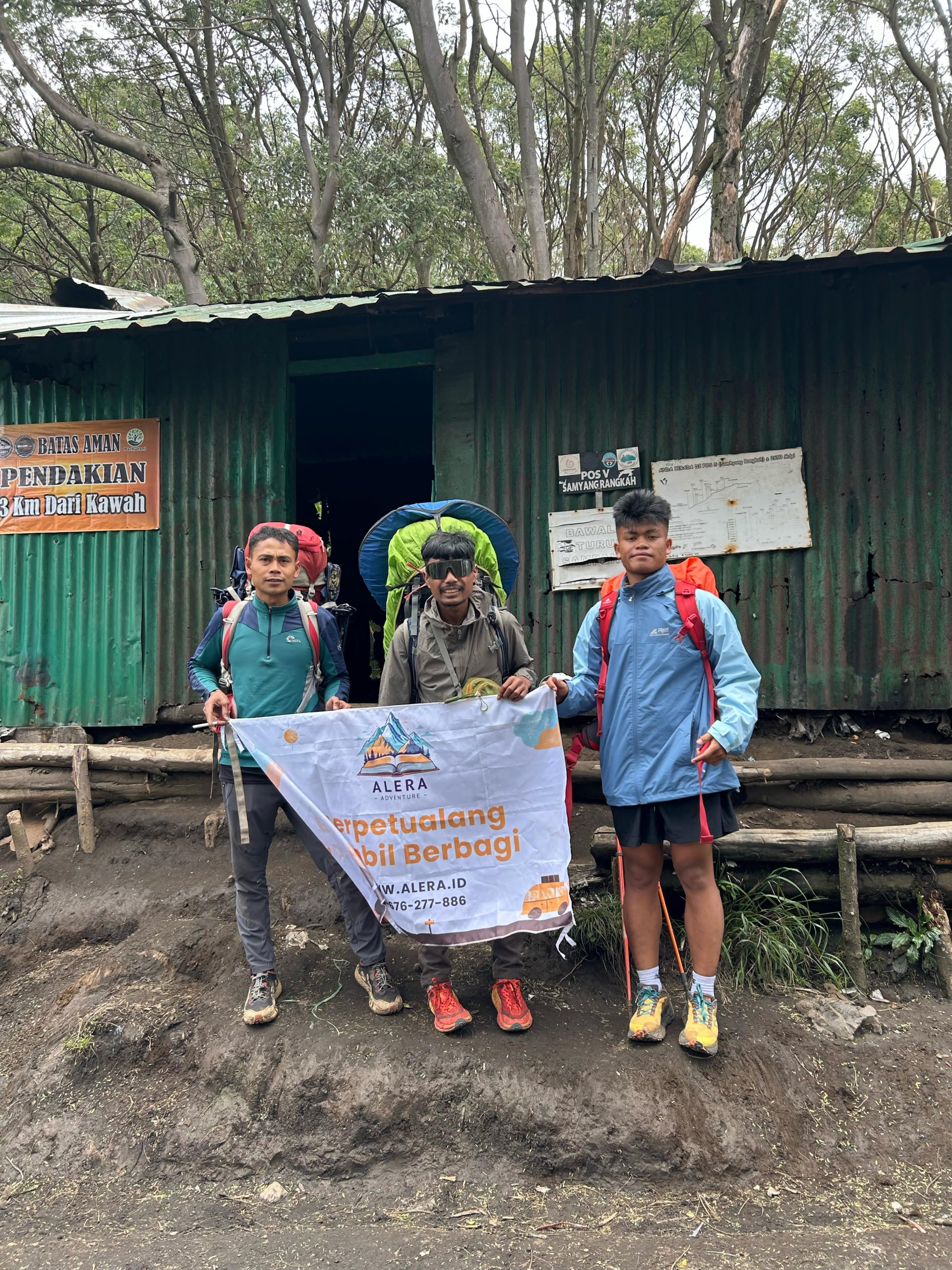 Wisata-Alam-Bukit-Sikunir-Sunrise-Alera-Adventure Pemandangan indah Wisata Alam Bukit Sikunir saat sunrise Alera Adventure