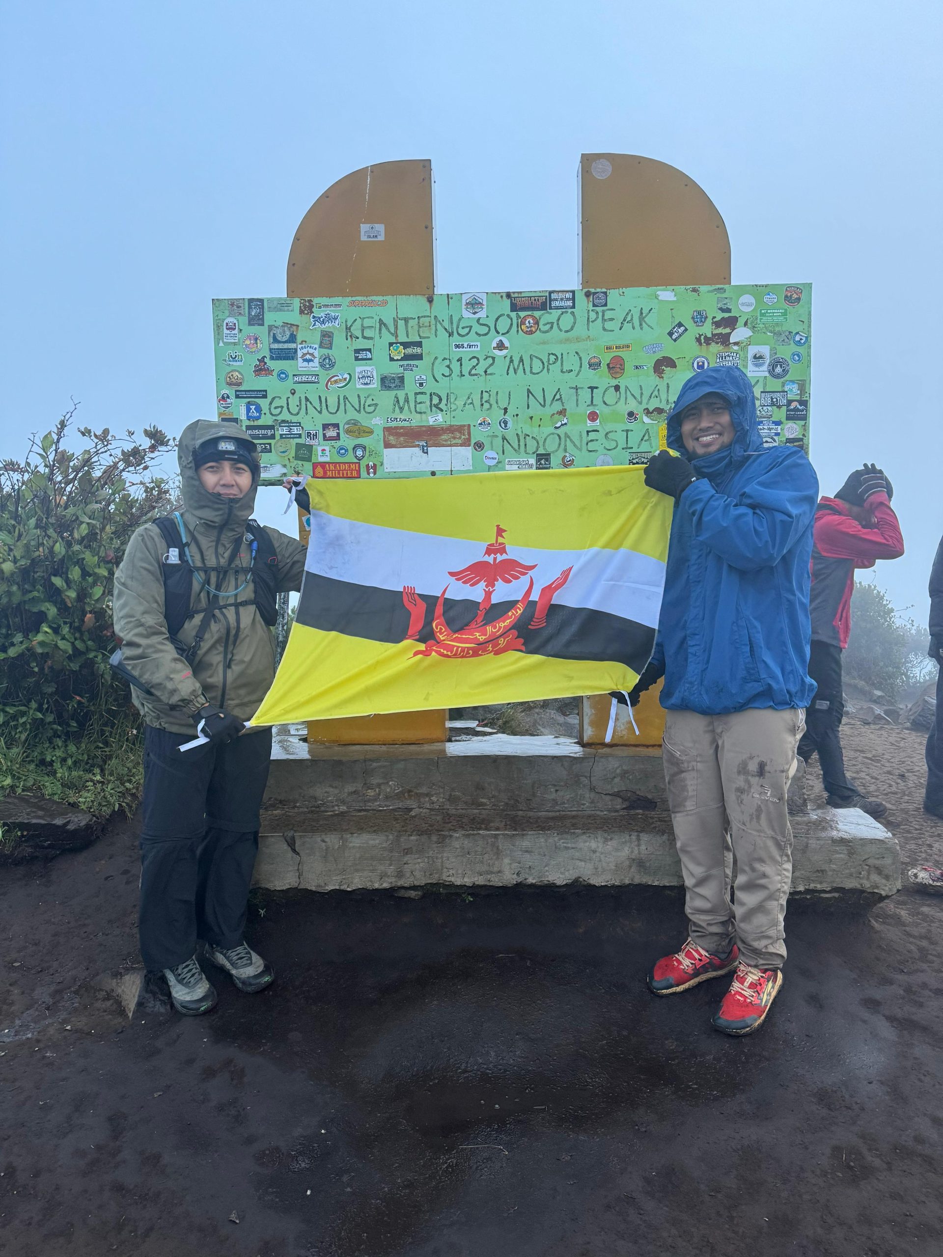 Paket-Makan-Danau-Segara-Anak-Pemandangan-Merbabu-Alera-Adventure Paket Makan Danau Segara Anak Pemandangan indah gunung Merbabu Alera Adventure