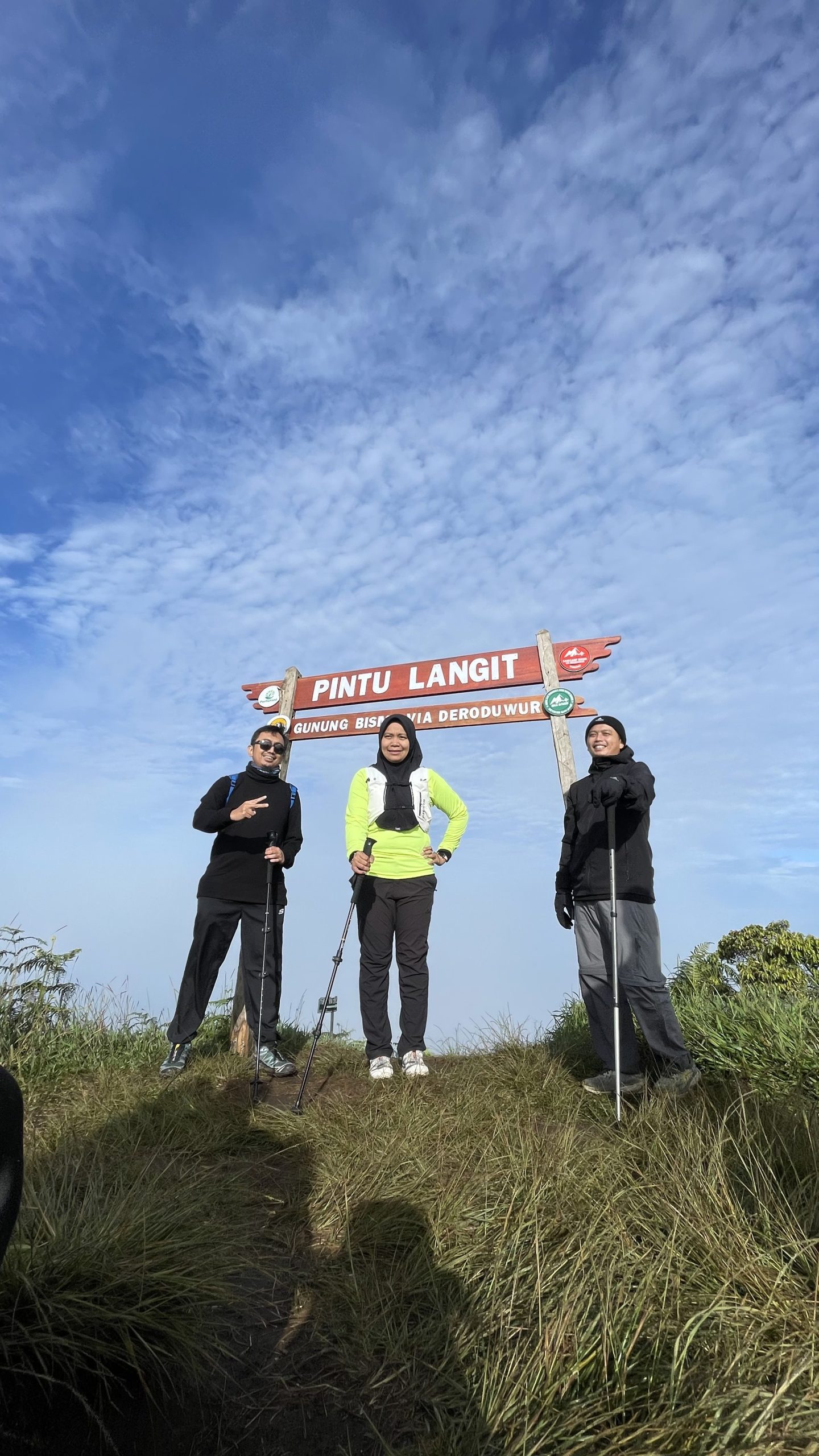 Puncak Gunung Bismo Via Maron Bersama Alera Adventure Pemandangan indah saat Private Trip Gunung Bismo Via Maron bersama Alera Adventure.