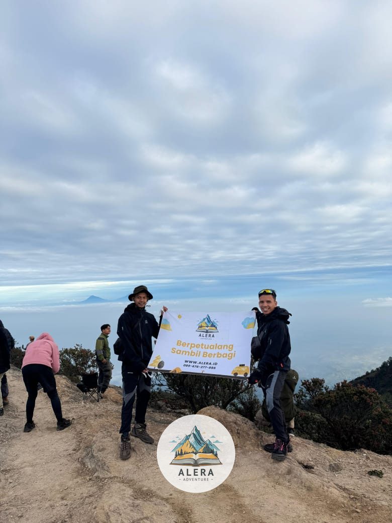 Tektok Gunung Lawu Via Tambak Tektok Gunung Lawu Via Tambak - Alera Adventure