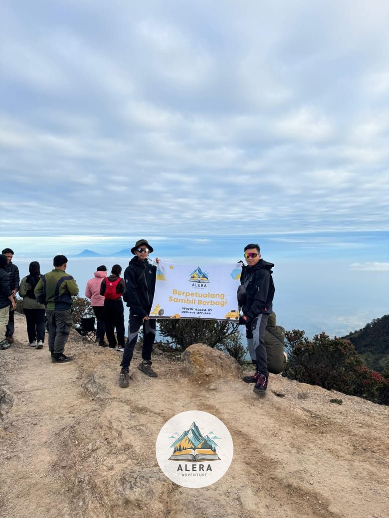 Tektok Gunung Lawu Tektok Gunung Lawu - Alera Adventure