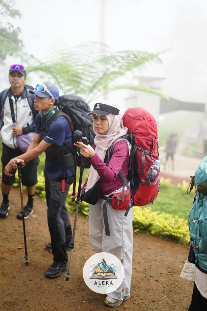 Tektok Gunung Merbabu Via Cuntel Tektok Gunung Merbabu Via Cuntel - Alera Adventure