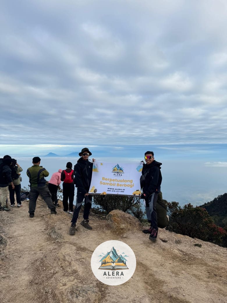 Tektok Gunung Lawu Via Tambak Tektok Gunung Lawu Via Tambak - Alera Adventure