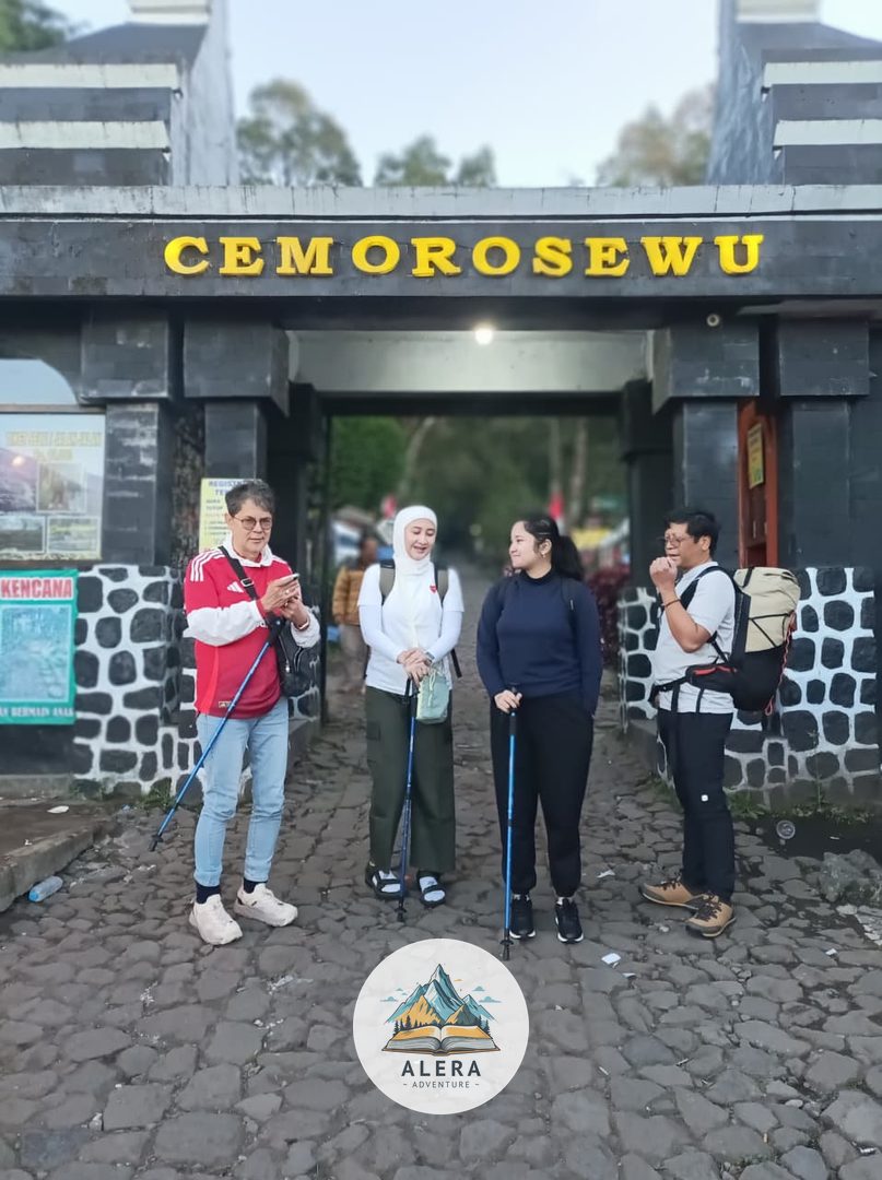 Tektok Gunung Lawu Via Singolangu Tektok Gunung Lawu Via Singolangu - Alera Adventure